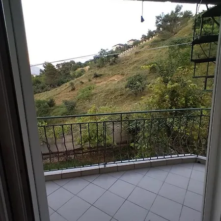 Feel The Nature Bed & Breakfast Gjirokastër